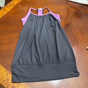 Lulumelon top size 6